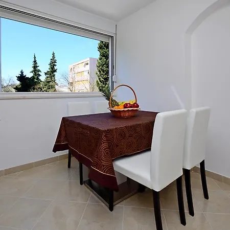 Mia Apartman *